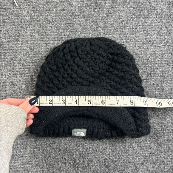 The North Face Black Knit Reversible Visor Beanie Winter Hat One Size Fits Most - Picture 4 of 6